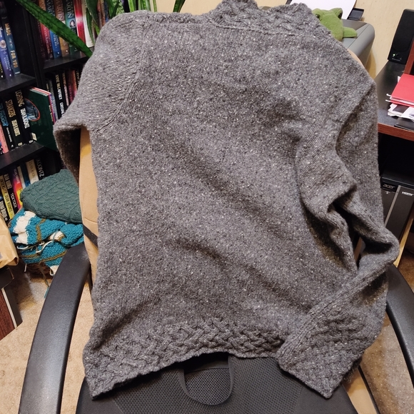 ( SOLD ) Hand Knitted Wool/Cashmere Sweater - Picture 2 of 7